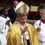 泰铢逼近31比1美元，黄金上涨及美联储降息预期推高至四年高位