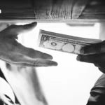 泰国证交所对JKN集团及其高管提出刑事指控，涉及会计欺诈与内幕交易