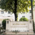 上海首家机器人运营商店‘Galbot Shop’亮相陆家嘴