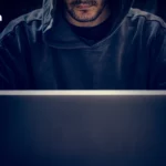 金价飙升：美国逮捕委内瑞拉总统引发避险需求