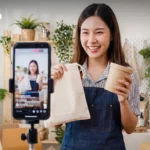 人民党高层齐聚总部监督计票