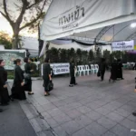 泰国海关查获价值1.696亿泰铢走私香烟和电子烟 走私集团采用’蚂蚁工人’战术