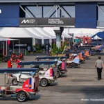 河南老板豪发2600万美元年终奖 员工可现场点钞带走现金