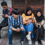 特朗普要求伊朗无条件投降：一周战事持续，冲突蔓延致全球市场震荡