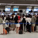 中国司机驾驶宝马车撞毁素坤逸路肯德基餐厅 12人受伤