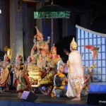 罕见大耳夜鹰现身泰国，游客近距离一睹芳容