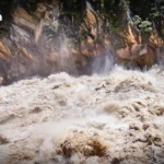 季风槽影响泰国北部，多地迎强降雨