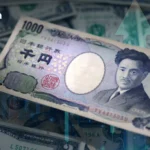Lisa在《SaWaDiKa》预告片中融合泰拳与嘟嘟车元素